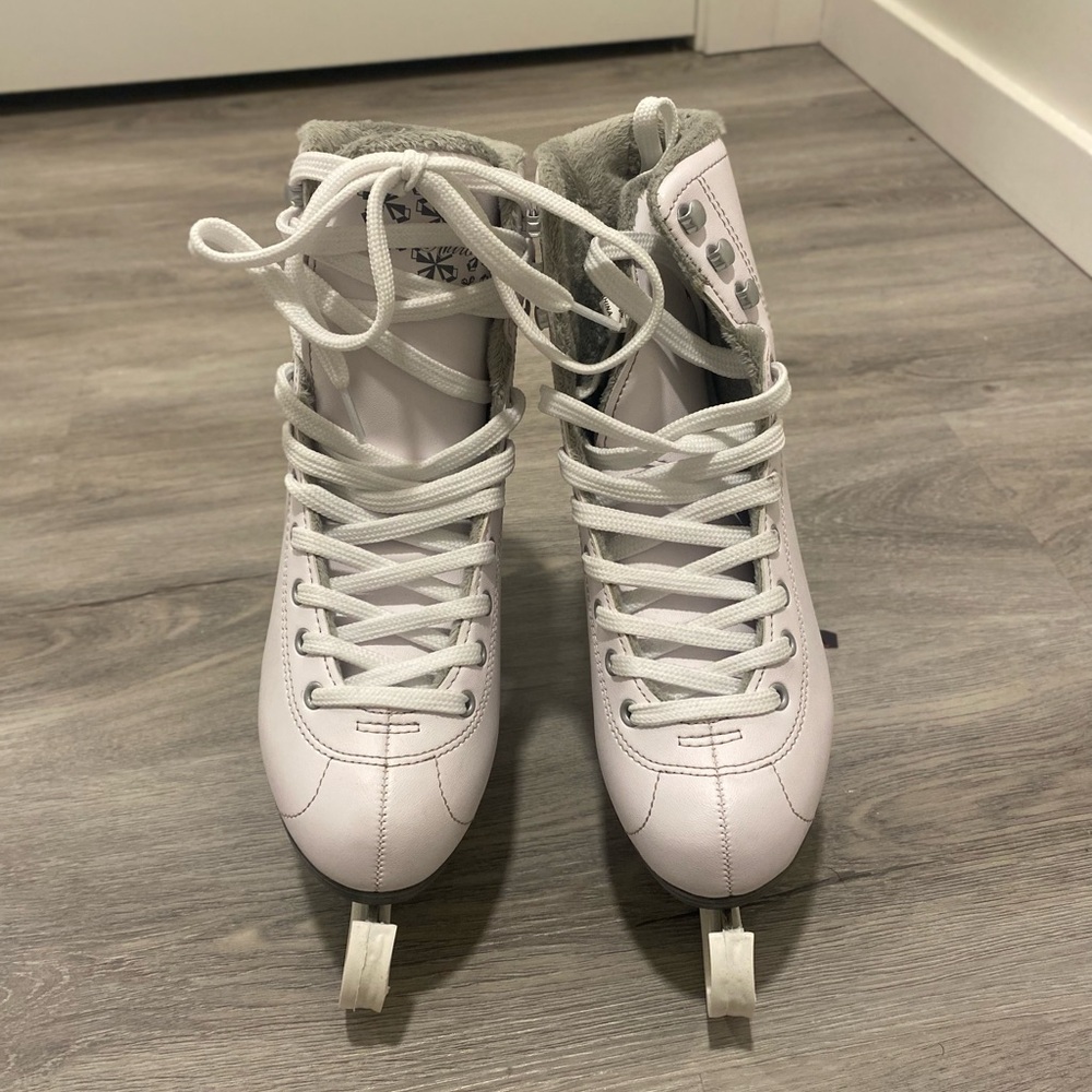 Bladerunner Aurora Figure Skates - White